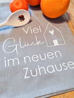 Lade das Bild in den Galerie-Viewer, Geschirrspültuch mit Kochlöffel/ Geschenk zum Einzug/ Einweihungsgeschenk
