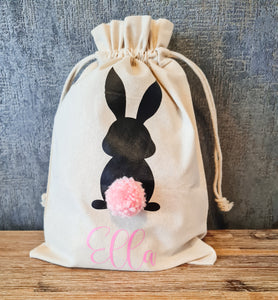 Personalisierte Osterbeutel mit Bommel und Hasenmotiv