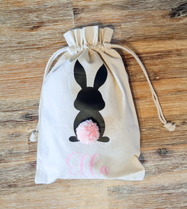 Personalisierte Osterbeutel mit Bommel und Hasenmotiv