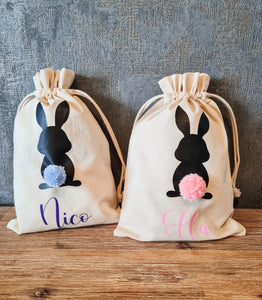 Personalisierte Osterbeutel mit Bommel und Hasenmotiv