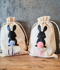 Personalisierte Osterbeutel mit Bommel und Hasenmotiv